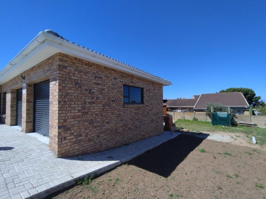 3 Bedroom Property for Sale in Wavecrest Eastern Cape